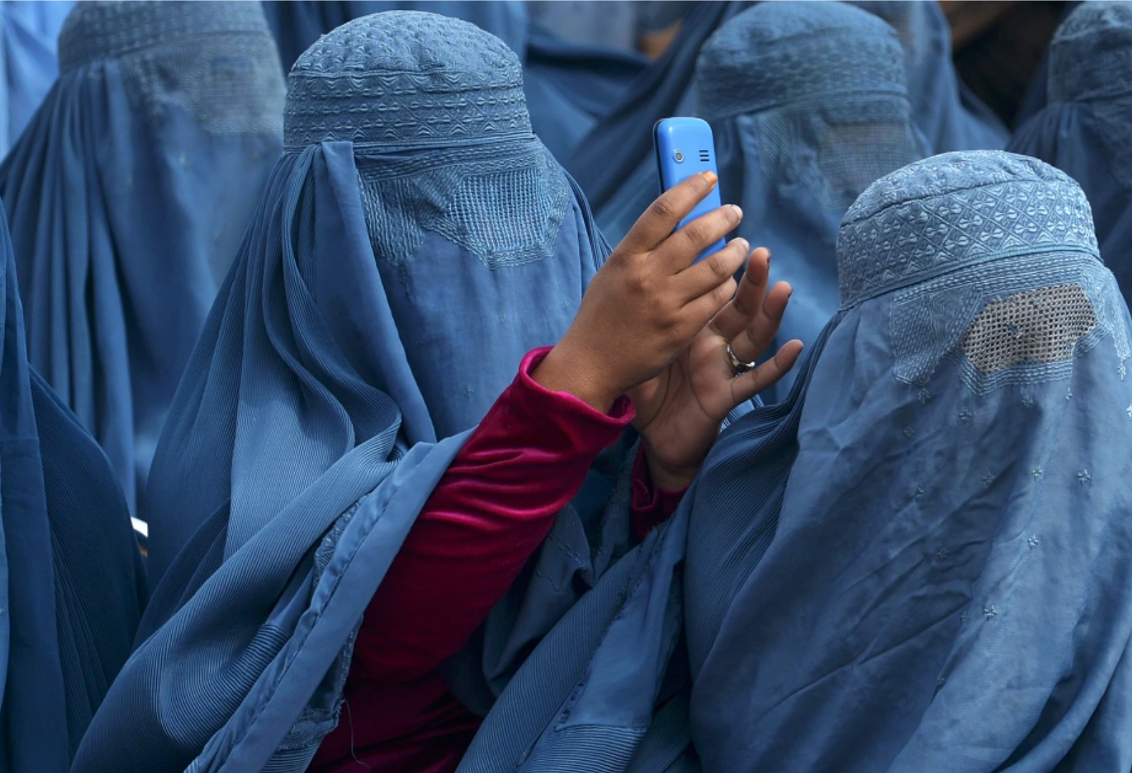 د طالبانو مخابراتو وزارت: په افغانستان کې د انټرنېټ کاروونکو شمېر ۱۷ میلیونو ته رسېدلی