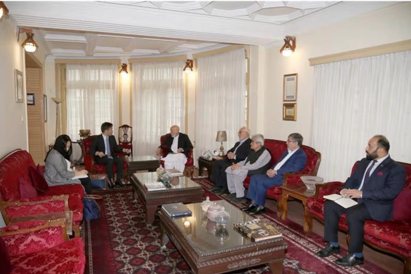 Karzai Urges National Consensus As Path To Peace