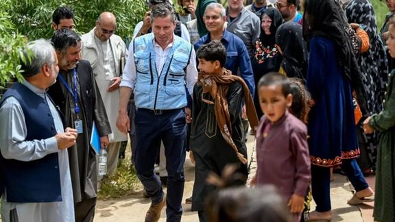 ټام فلیچر: افغانستان د ژوند او مرګ تر منځ ولاړ دی، بشري مرستې باید دوام ومومي