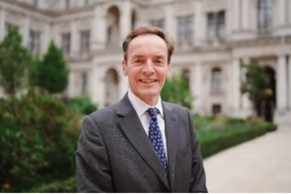 بریتانیا:د افغان ښځو د پرمختګ لپاره باید د زدهکړو او اساسي ازادیو پر وړاندې خنډونه لرې شي