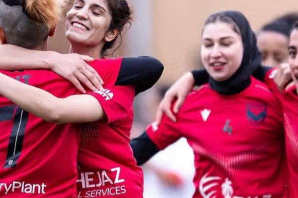 UN’s Bennett Backs Afghan Women Footballers’ Return To Play
