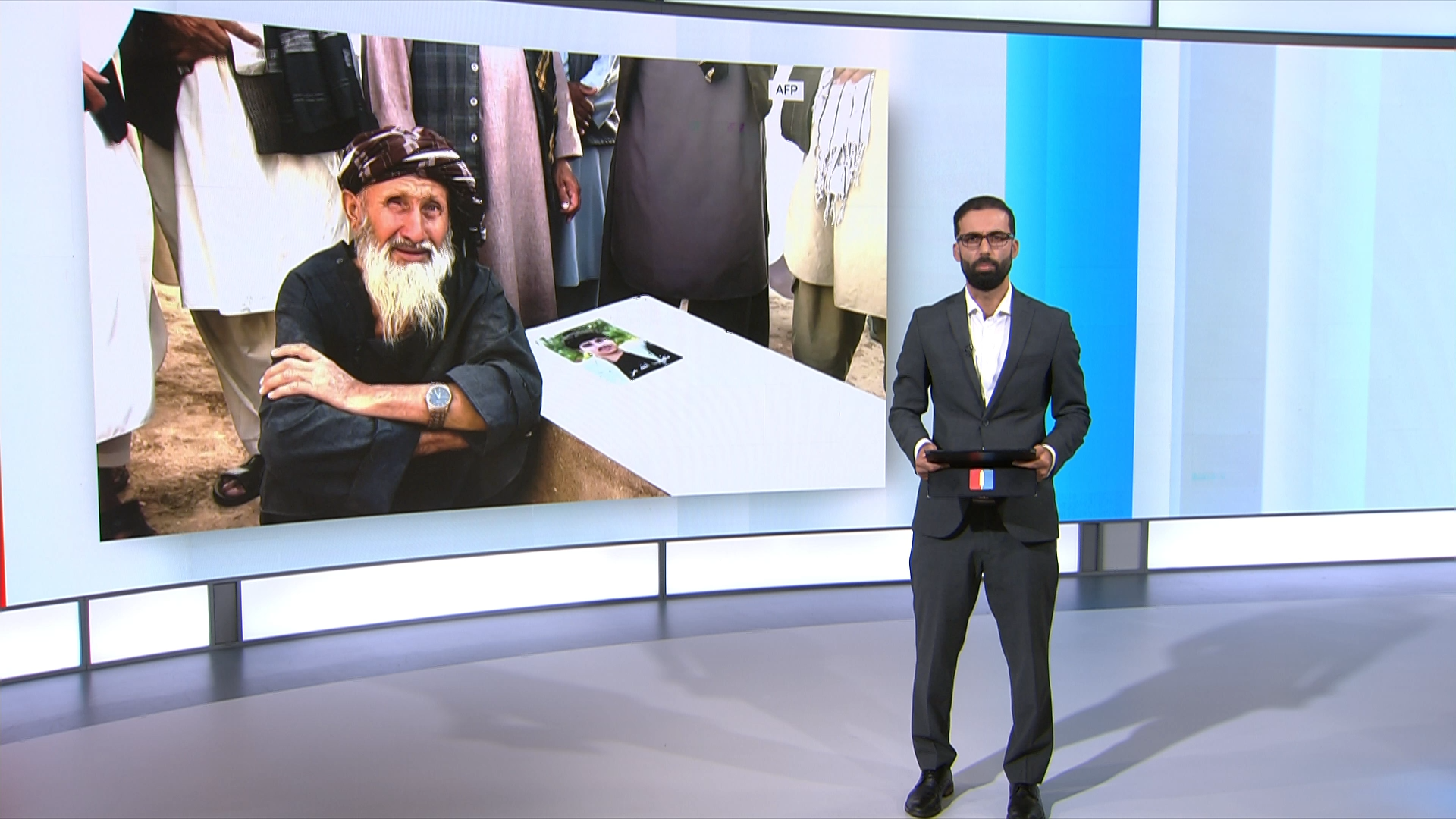 خاک‌سپاری جوانان جان باخته در نیمروز؛ واکنش‌ها