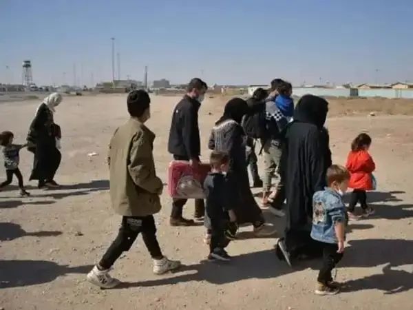 در یک هفته 'بیش از ۵۰ هزار افغان به ایران و پاکستان رفته و بیش از ۷۱ هزار نفر بازگشته‌اند'