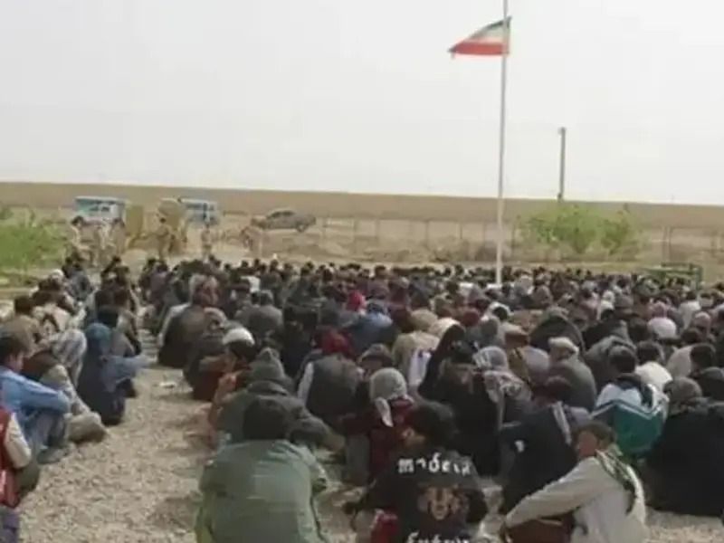 وزیر داخله جمهوری اسلامی از اخراج ۴۰۰ هزار 'مهاجر غیرمجاز' از ایران خبر داد