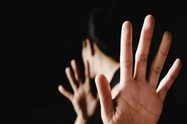 ایران کې د ښځو وژنې؛ په هرو څلورو ورځو کې یوه ښځه وژل کېږي