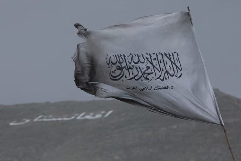 صحيفة يابانية: طالبان تواجه خطر اندلاع حرب أهلية في أفغانستان