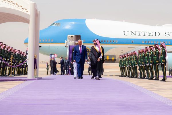 سعودي په راتلونکو ۴ کلونو کې په امریکا کې ۶۰۰ میلیارد ډالره پانګونه کوي