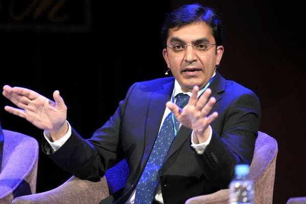محسن داوړ: د طالبانو واکمنۍ د ډیورنډ کرښې دواړو غاړو ته پر پښتون ملتپاله سیاست اغېز کړی