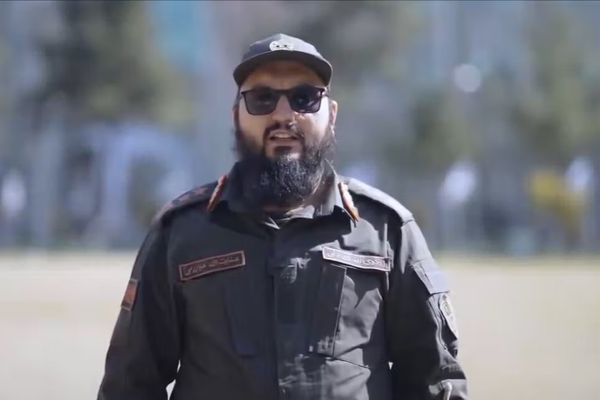 طالبان تقول إنها تطلق النار في الهواء "لحماية السكان"