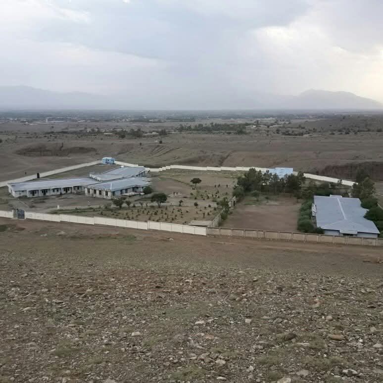 د خوست کوچیان: طالبان دې د کوچیانو د لېسې لیلیه د روږدو په کلینیک نه بدلوي