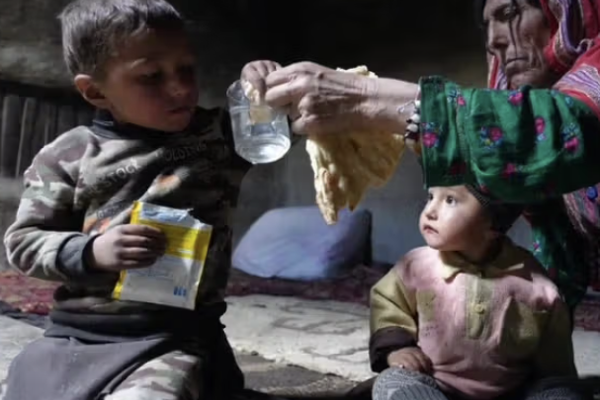 بريطانيا تخصص 8 ملايين جنيه إسترليني لمواجهة سوء التغذية بين الأطفال في أفغانستان