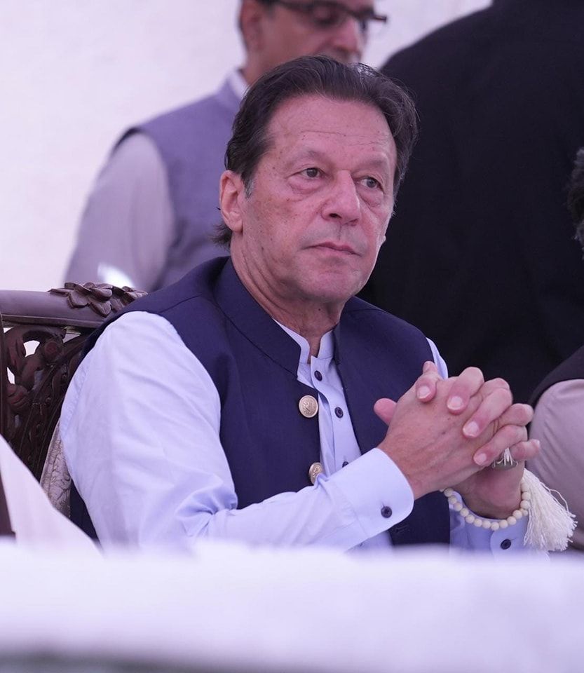 کمیسیون انتخابات پاکستان عمران خان را به اتهام فساد رد صلاحیت کرد