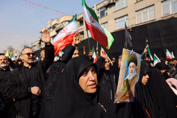 واکنش کاربران: افغانها احمق نیستند که به جمهوری اسلامی کمک کنند