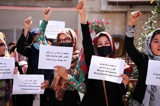 روز جهانی زن؛ دیدبان حقوق بشر خواستار حمایت بیشتر از زنان افغان در برابر سرکوب طالبان شد