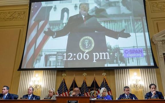 کمیته تحقیق شورش در کانگرس میگوید که شواهد کافی برای طرح اتهام علیه ترامپ وجود دارد