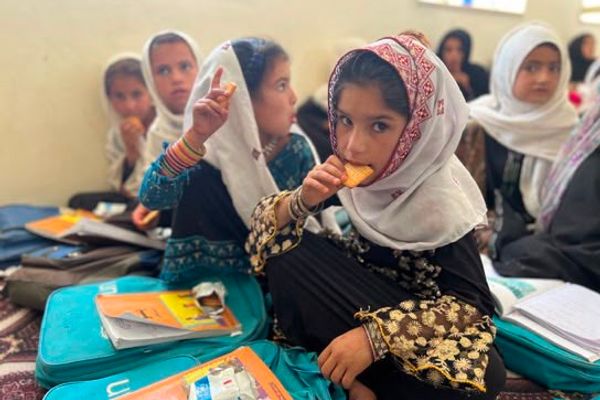 ملګري ملتونه: افغانستان ته د نږدي ۱۷۰زره زدهکوونکو لپاره د مغذي بسکېټونو مرسته رسېدلې