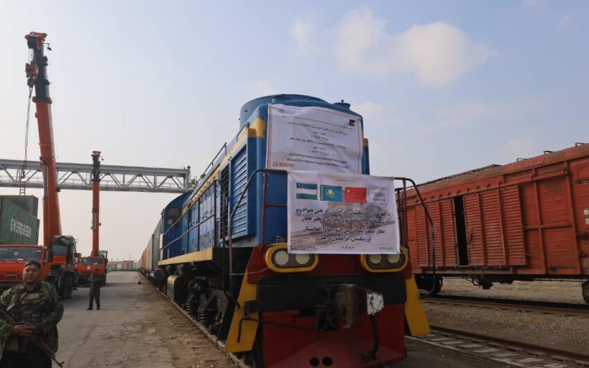 تېره اوونۍ د اوسپنې پټلۍ له لارې تر ۱۳۵زره مټریک ټنه ډېر انتقالات شوي