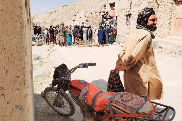 سرچینې: د غور په تیورې ولسوالۍ کې طالبانو شاوخوا ۷۰ قومي مشران نیولي دي
