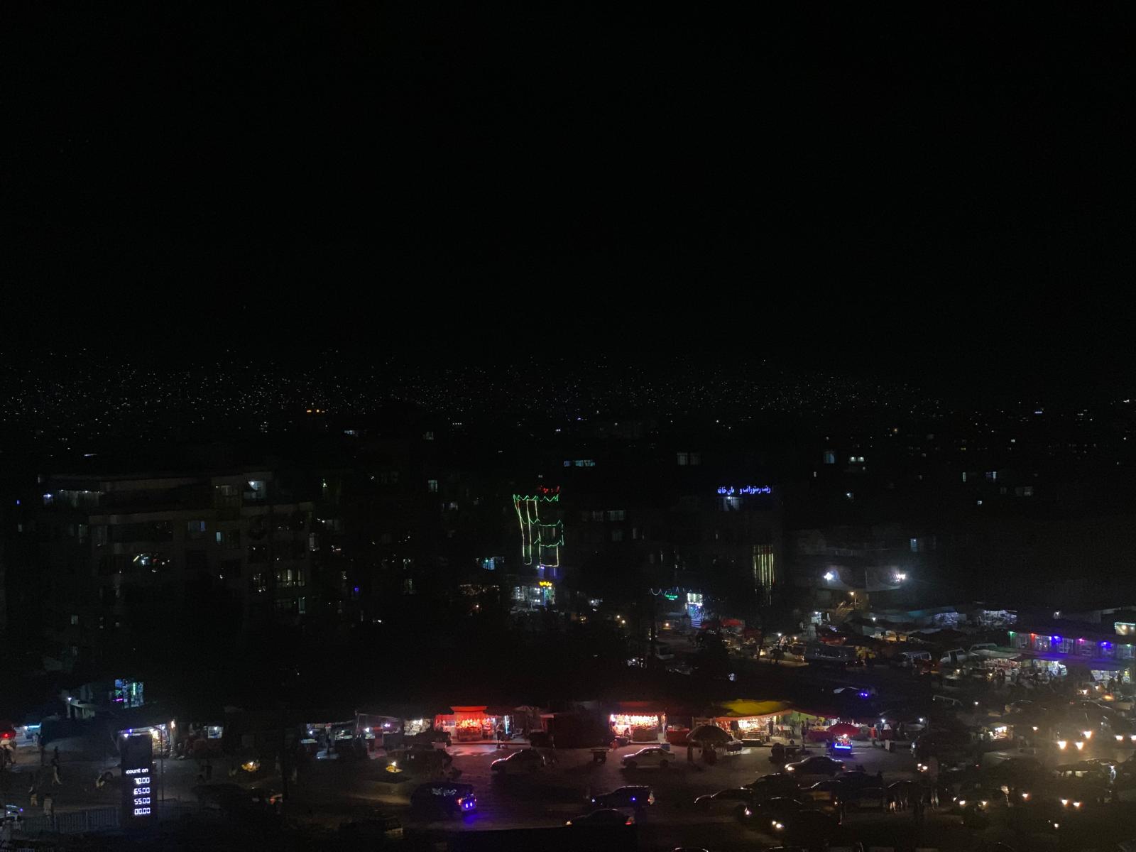 ۱۲ ولایت افغانستان بخاطر بارش سنگین برف در قطعی گسترده برق فرو رفتند