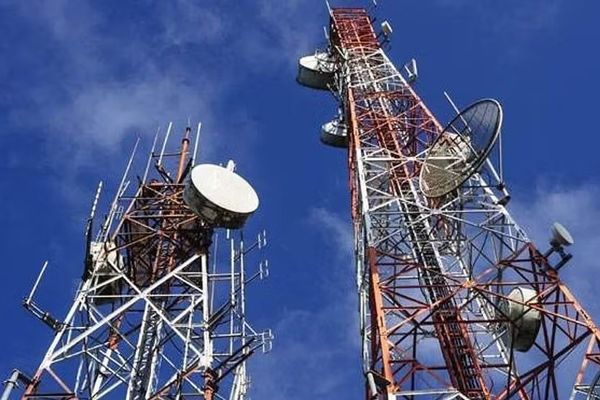 الأمم المتحدة تدعو طالبان بالتراجع عن قرار قطع الإنترنت فوراً