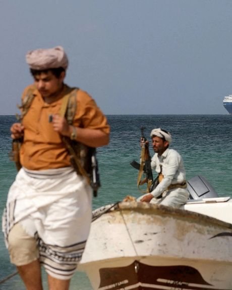 سنتکام میگوید یک موشک ضدکشتی حوثیها را منهدم کرده است