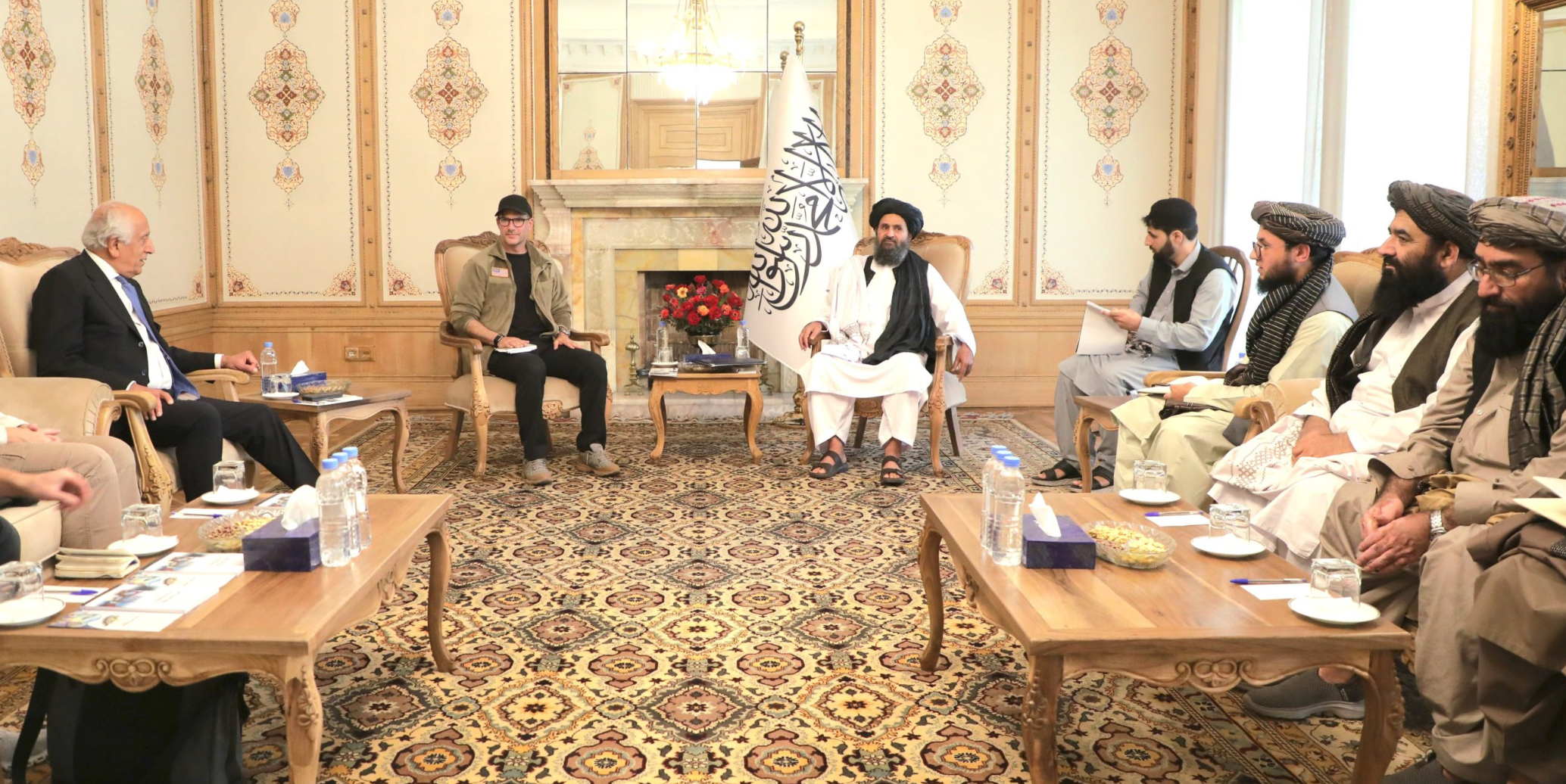 د ټرمپ استازی: له هغو کسانو سره اړیکې نه ساتو چې امریکایان نیسي