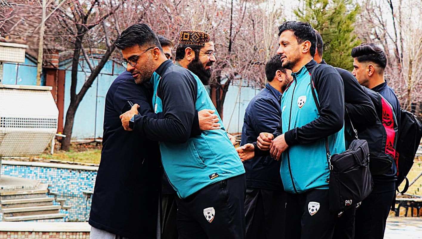 تیم فوتبال ساحلی افغانستان برای برگزاری اردوگاه تمرینی و حضور در جام آسیایی راهی تایلند شد