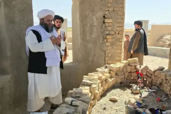 طالبان د میوند تاریخي ابدې او د ملالۍ میوندۍ قبر بیا رغوي