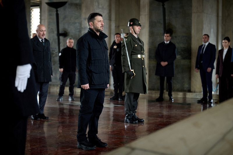 د اوکراین ولسمشر له طیب اردوغان سره خبرې وکړې