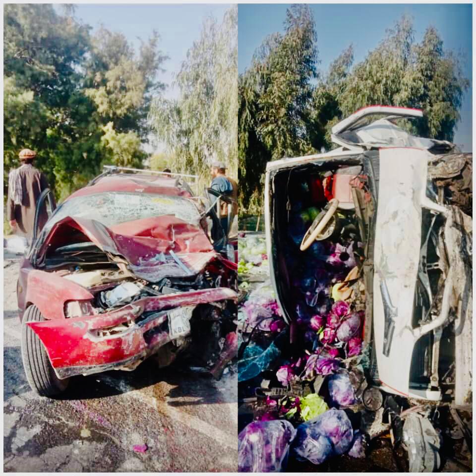 په لغمان کې د یوې ټرافیکي پېښې له امله ۳ کسان مړه او ۵ نور ټپیان دي