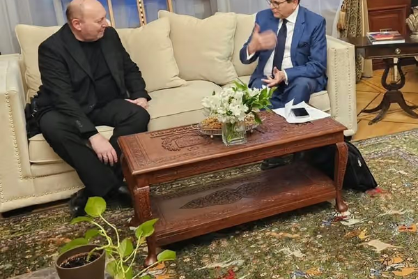 مشاورات باكستانية مع إيران وطاجيكستان بشأن أفغانستان