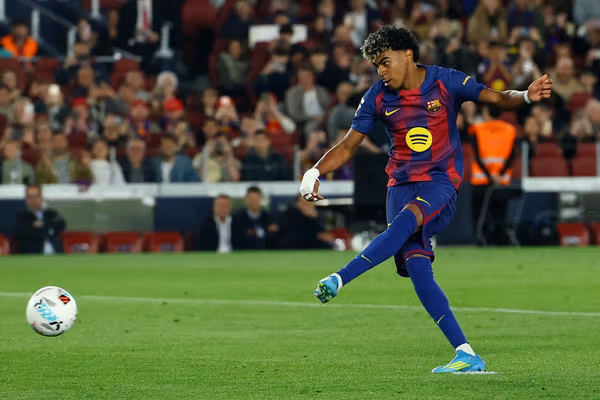 بارسلونا یک گام دیگر تا قهرمانی؛ پیروزی آبیاناریها با نگرانی برای مصدومیت لامین یامال