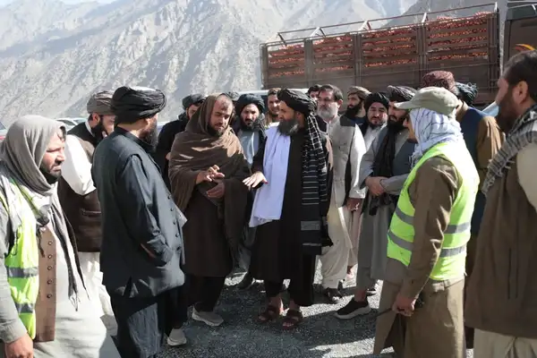 ملا برادر د سالنګونو د بیا رغونې چارو د چټکتیا سپارښتنه کړې