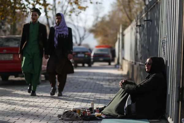 ملل متحد: ۹۰ درصد خانوادههای افغانستان سال گذشته شوک اقتصادی دیدند
