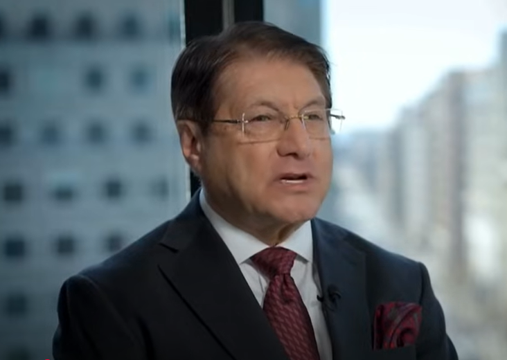 انورالحق احدی: تعلیق کمک‌های بشردوستانه ۱۵ درصد به اقتصاد افغانستان آسیب می‌زند