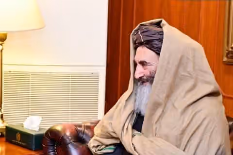 والی طالبان در قندهار، دیدار با جنگجویان خارجی را تکذیب کرد