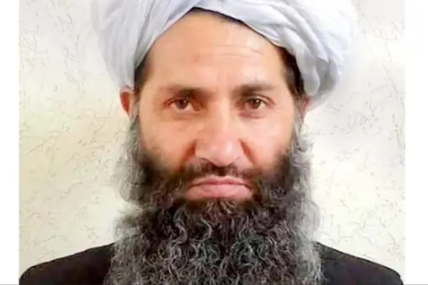 هبتالله: د علماوو د شرعي حکمونو په اطاعت ټول امت او امیران مکلف دي