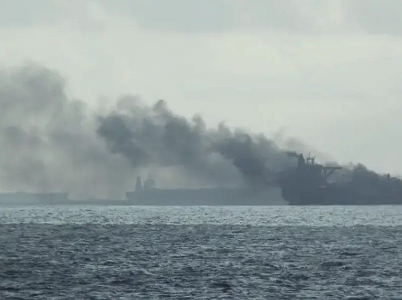 نفتکش بزرگ چینی حامل نفت ایران آتش گرفت