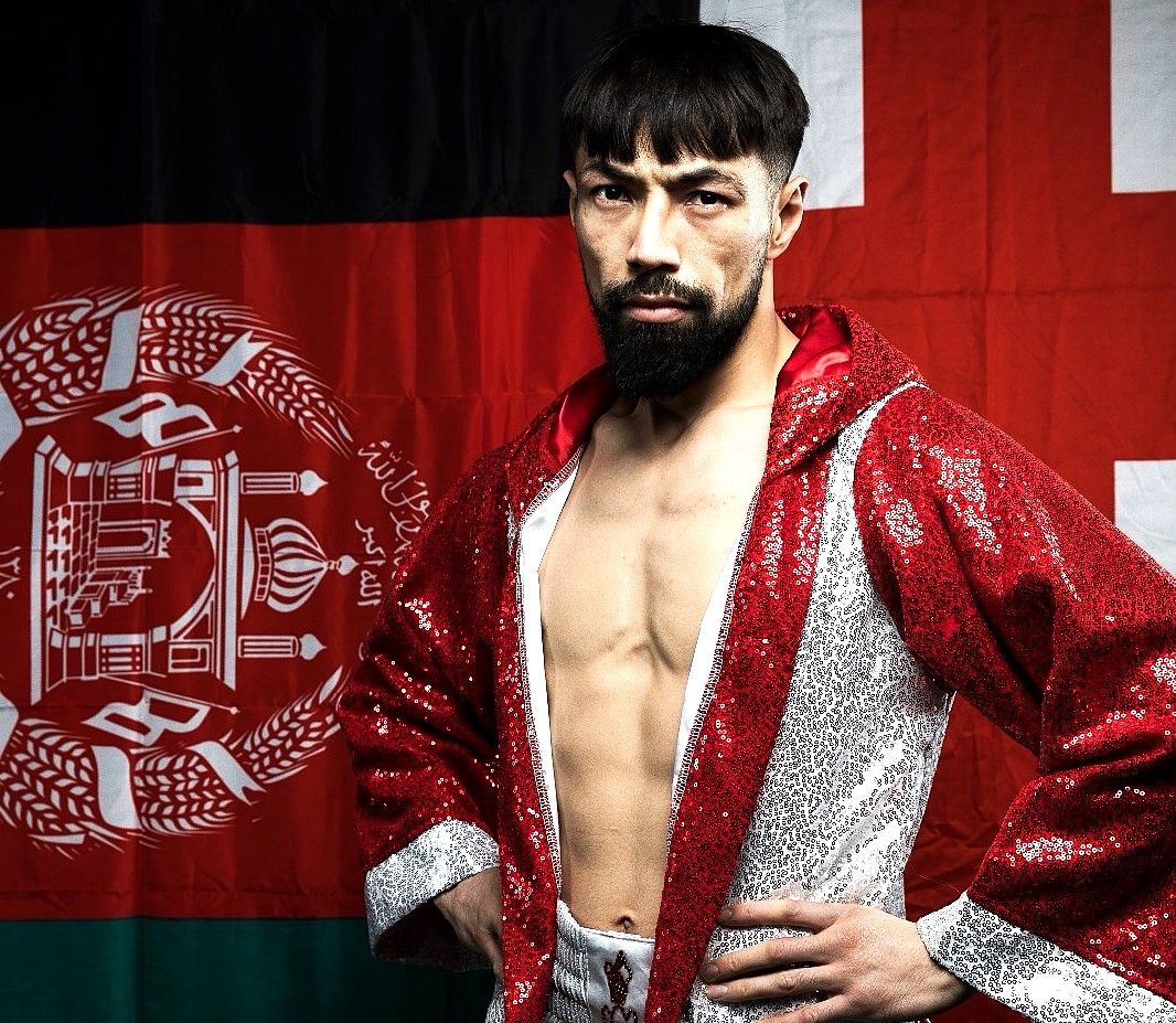 برد قاطع قیس خادمی؛ سیزدهمین پیروزی ستاره بوکس افغانستان در ناتینگهام