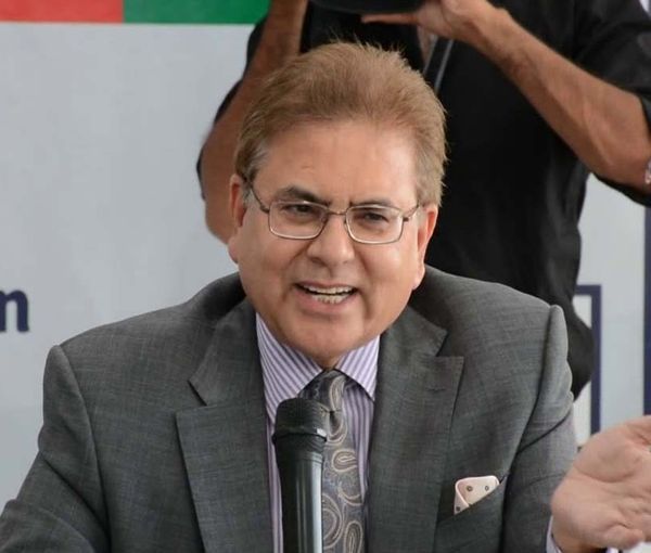 پاکستان از طالبان خواست که تصمیم بستن دانشگاه به روی دختران را مجدداً بررسی کند