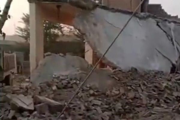 پاکستاني طالبانو په خیبر پښتونخوا کې یو مخابراتي مرکز په بمونو سره الوځولی دی