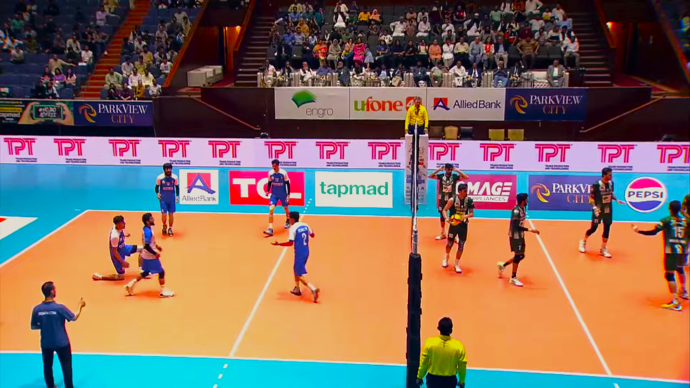 والیبال زون مرکز آسیا؛ تیم ملی والیبال افغانستان با نتیجه ٠-٣ مغلوب پاکستان شد