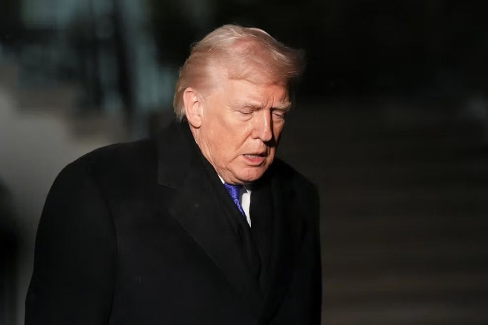 ټرمپ: یو خورا لوی سمندري ځواک د ایران په لور د حرکت په حال کې دی