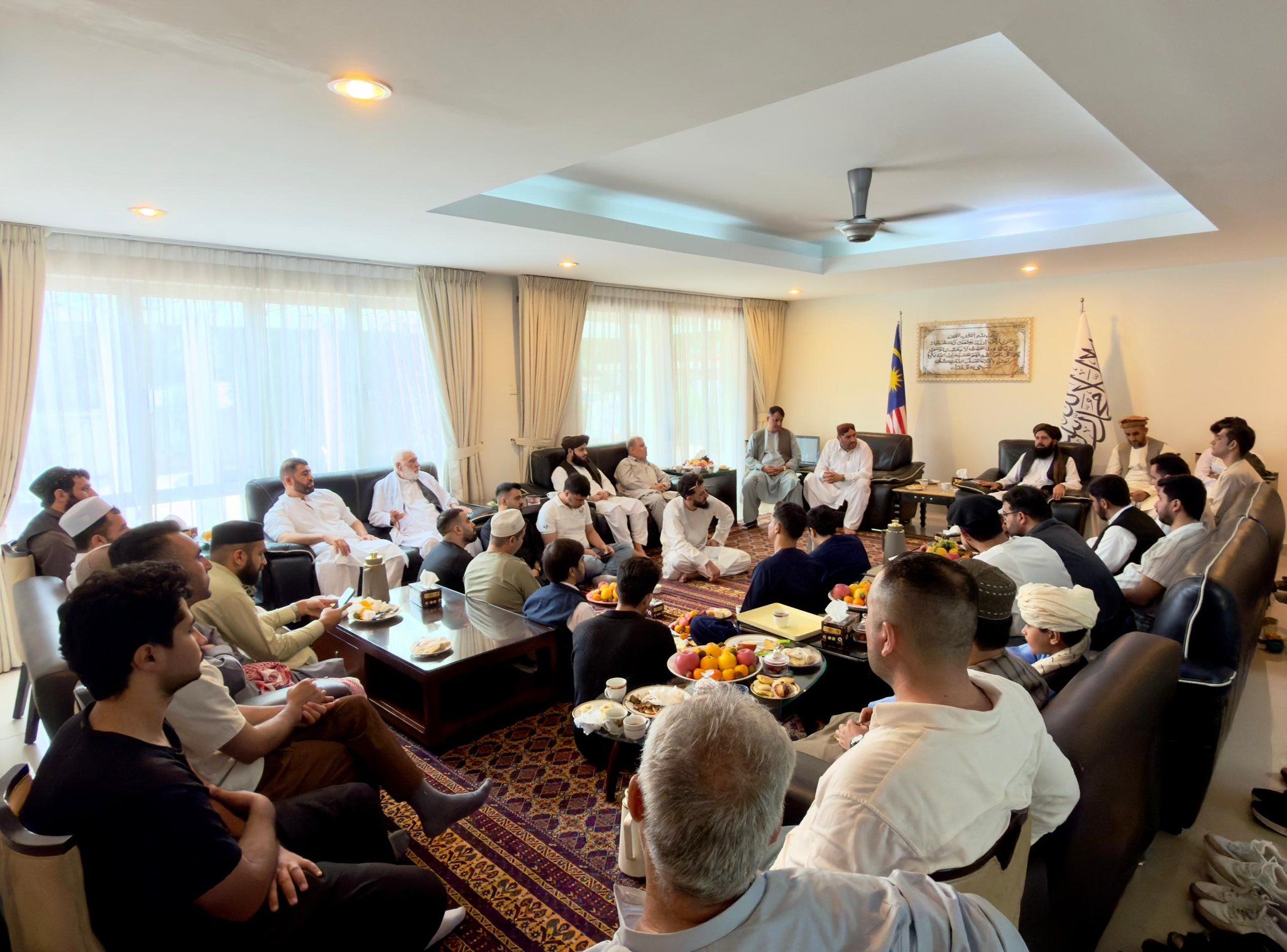 طالبانو په مالیزیا کې له افغان متخصصینو د هېواد بیارغونې لپاره د مرستې غوښتنه وکړه