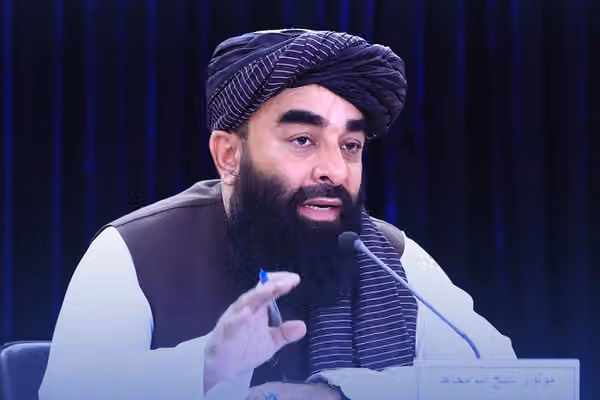 سخنگوی طالبان از صحبت درباره بازگشایی مکاتب دخترانه طفره رفت