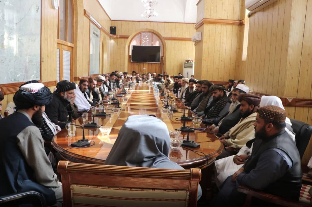 افغان سوداګرو د کندهار د والي له لارې خپلو ستونزو پیغام د طالبانو مشر ته لېږلی