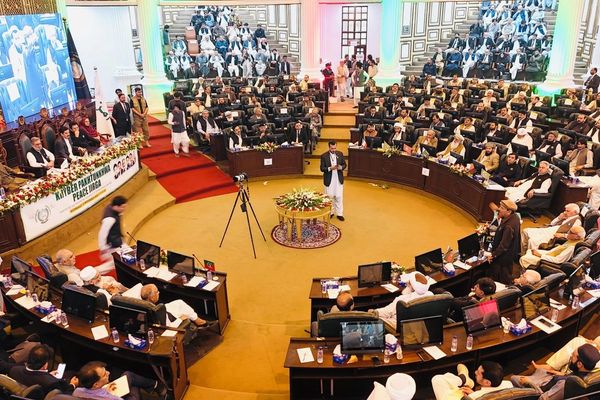 امن جرګه: د افغانستان او پاکستان ترمنځ ټولې لارې دې ژر تر ژره د سوداګرۍ پر مخ پرانېستل شي