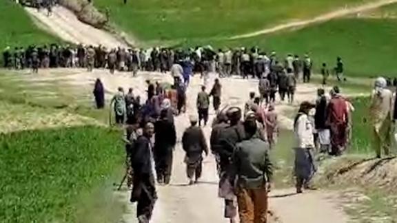 معترضان ارگو با پخش فراخوانی از مردم افغانستان خواستند به قیام عمومی علیه طالبان بپیوندند