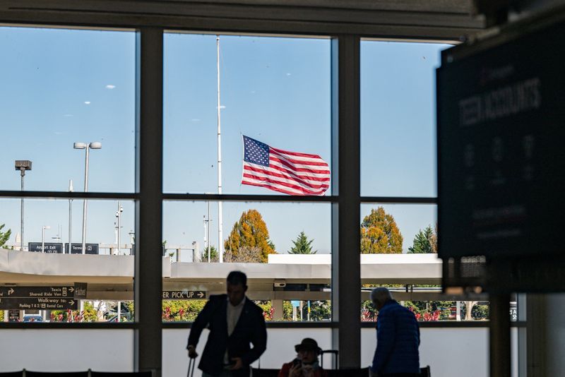 دولت ترامپ از اطلاعات مسافران پروازها برای اخراج مهاجران استفاده می‌کند