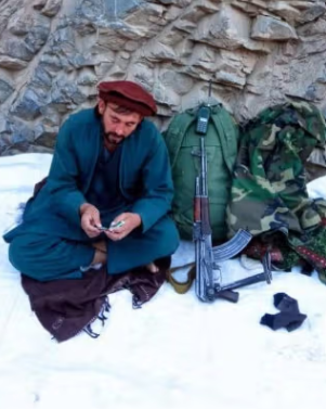 جبهة المقاومة: طالبان قاموا بنبش قبر أحد قادتها وانتهكوا حرمة جثمانه